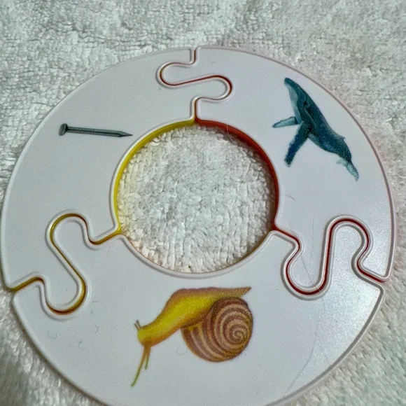 New Lovevery Rhyming Rings -Montessori - Picture 8 of 11